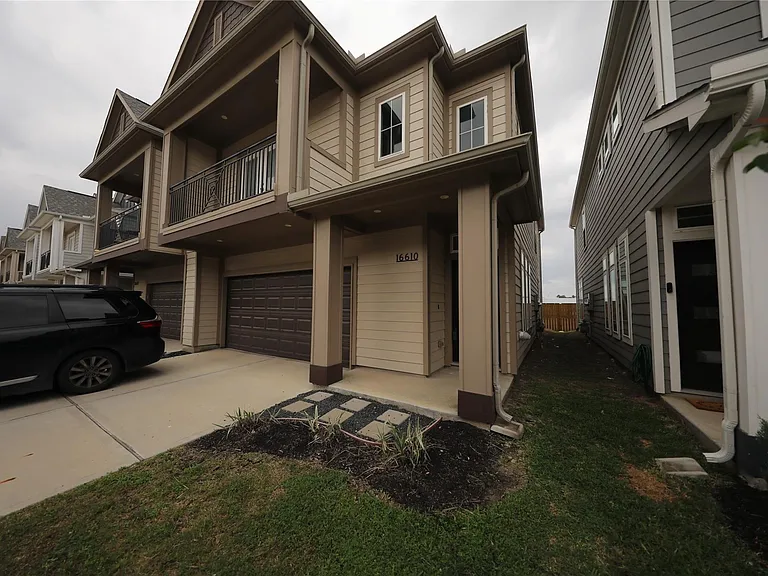 16610 Oasis Meadow Ln — Photo 3