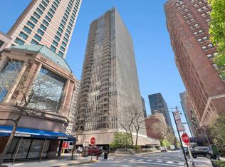 200 E Delaware Pl APT 6A, Chicago, IL 60611