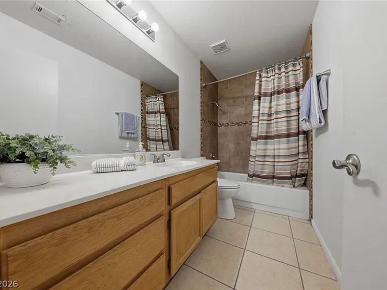 4251 Valley Royal Dr — Photo 18