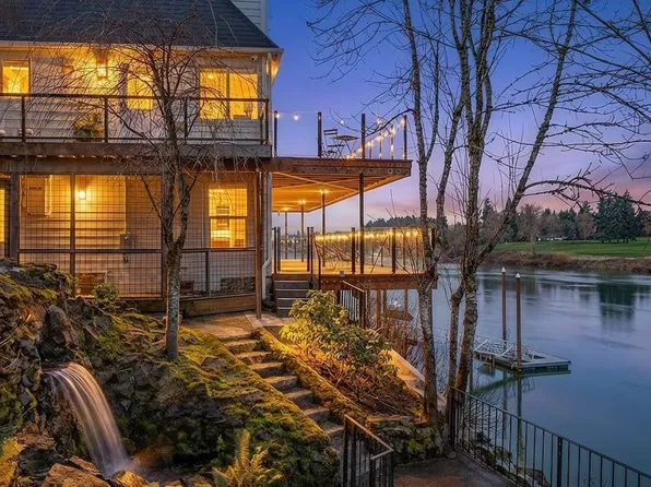 10150 S Riverside Dr, Portland, OR 97219