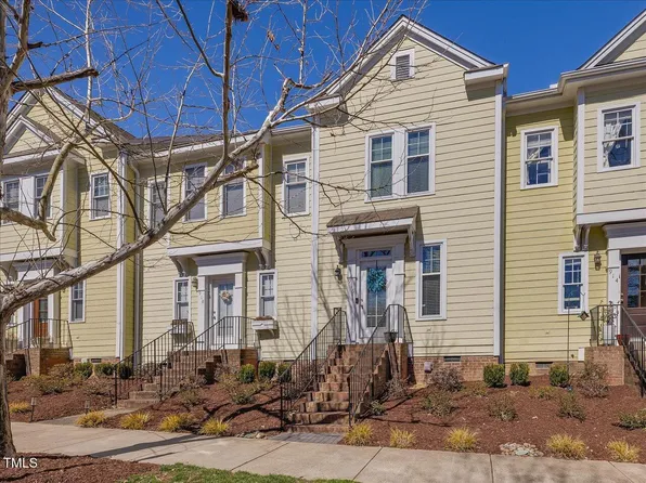 916 Highgrove Dr, Chapel Hill, NC 27516