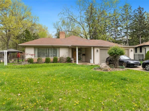 3992 W 63rd St, Cleveland, OH 44144