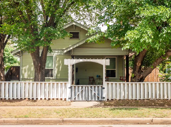 526 S Edgefield Ave, Dallas, TX 75208