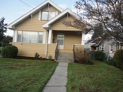 221 Factory Ave N Photo 1