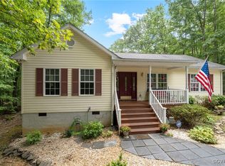 334 Hummingbird Rd, Scottsville, VA 24590