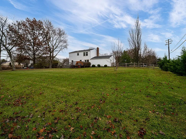 6978 Fallen Oaks Dr — Photo 4