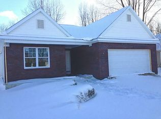 621 High Pines Dr, Toledo, OH
