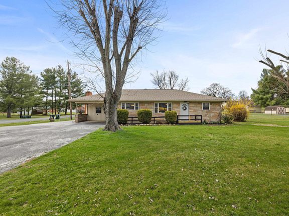 5th image of 72 Tinkling Spring Rd