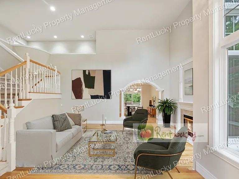 14691 NE 16th St — Photo 4