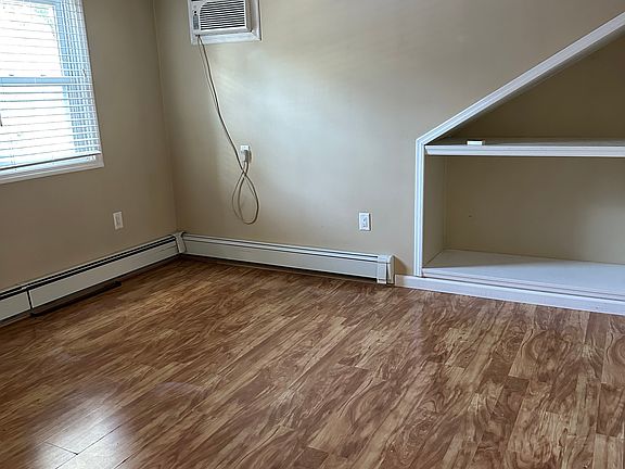 4th image of 733 Myrtle Ave #2