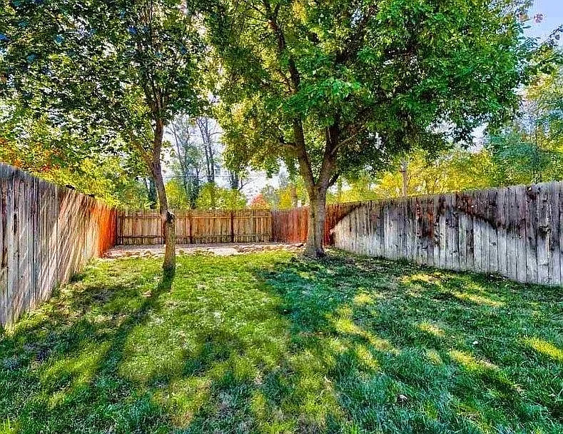 890 N Whitewater Park Blvd — Photo 3