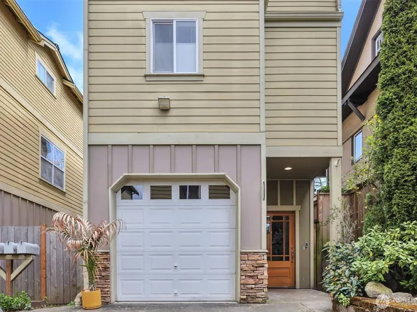 2221 E Spruce Street, Seattle, WA 98122