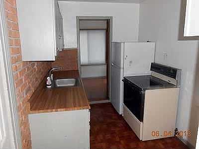 4th image of 14956 Alexander St
