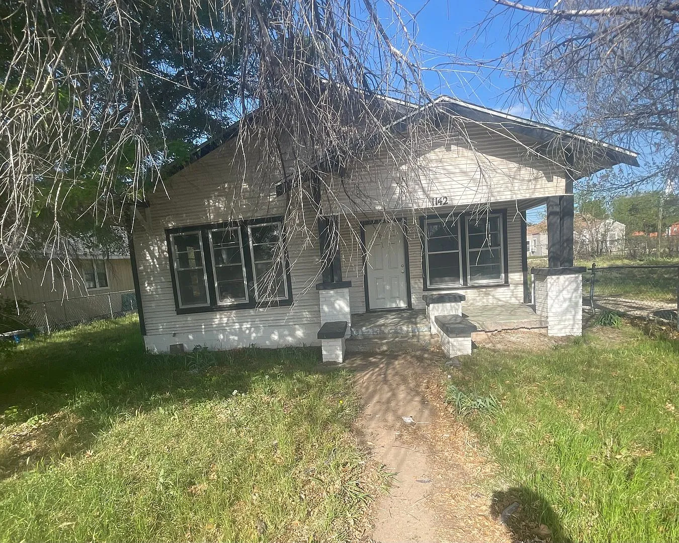 3 bedroom, 2 bath — Photo 1