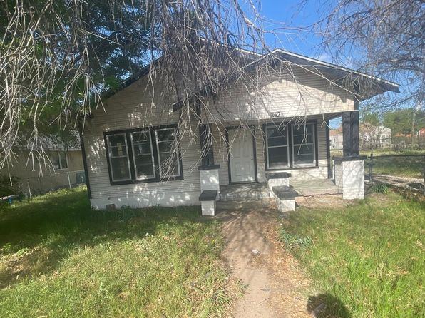 1142 Grape St
