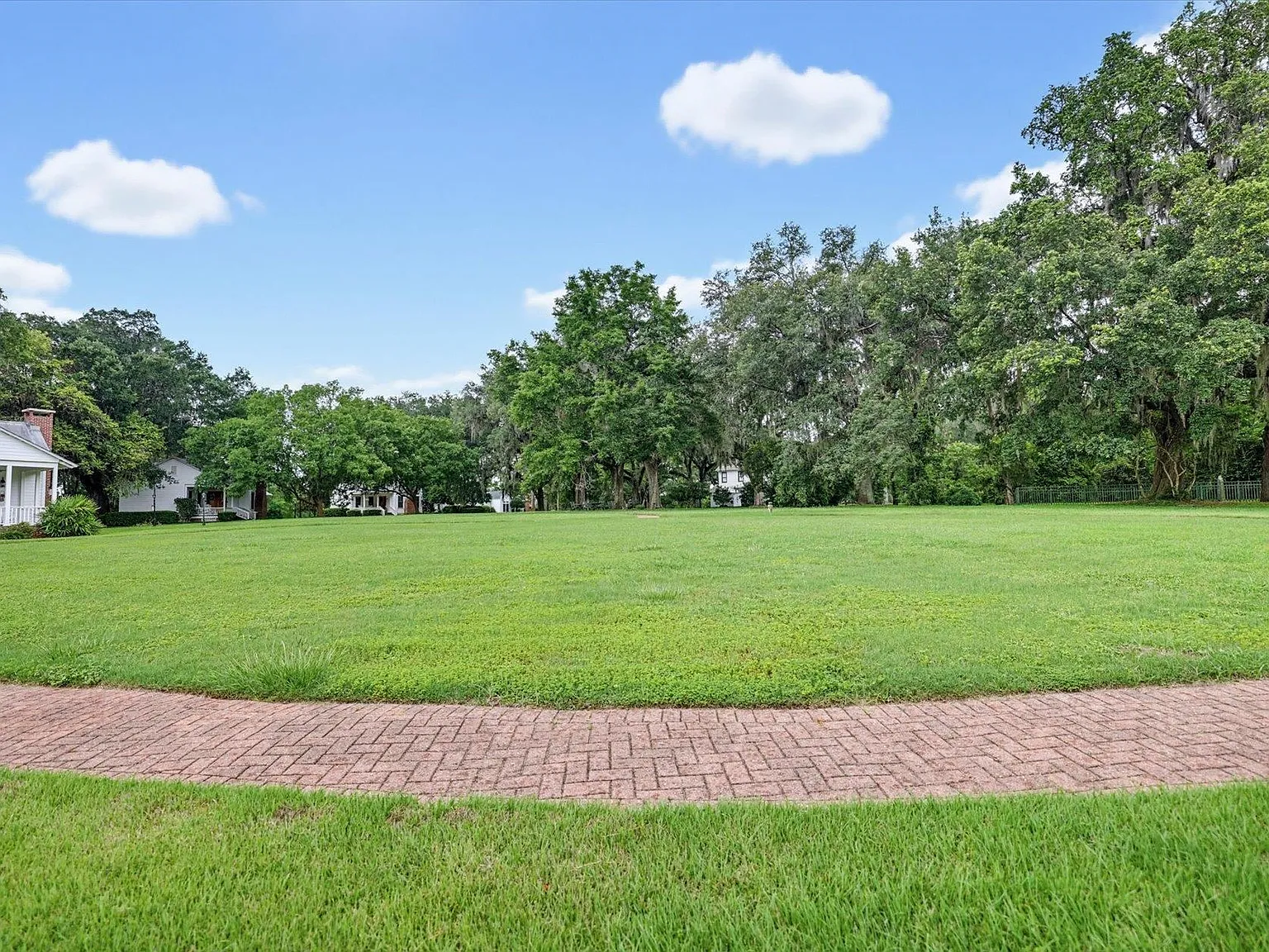 2 bed, 1500 sqft, $3,000 — Photo 4
