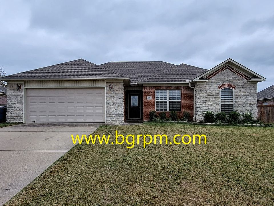 1st image of 2426 Canterbury Ct