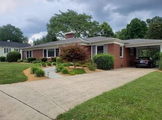 1007 Olive Ave SW, Lenoir, NC 28645