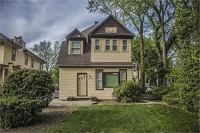 4620 College Ave