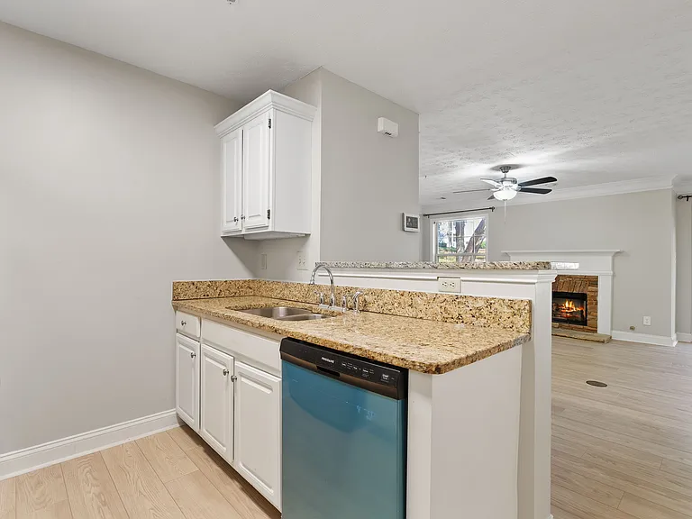 1364 Keys Crossing Dr NE #1364 — Photo 4