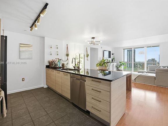 2nd image of 50 Biscayne Blvd APT 2911