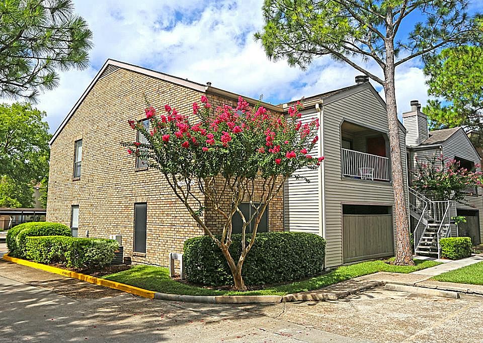 1st image of 2025 Augusta Dr APT 805