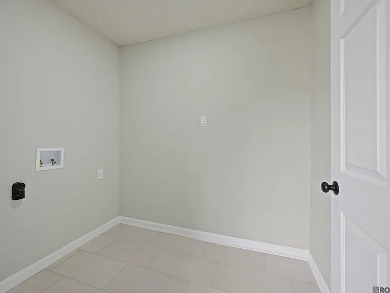 8724 Metairie Dr — Photo 6