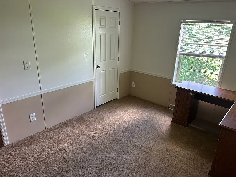 1499 W Wylie Ave — Photo 14