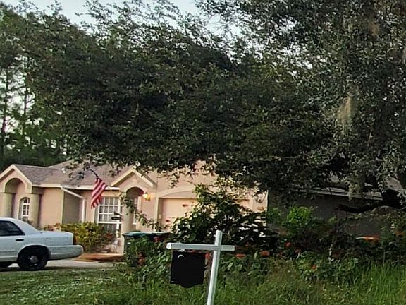 5th image of 490 Seahorse Cir SE