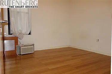 Rented by R New York