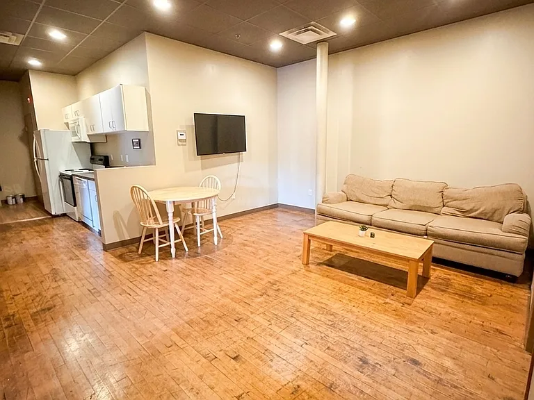 17-19 W 2nd St #202B — Photo 5