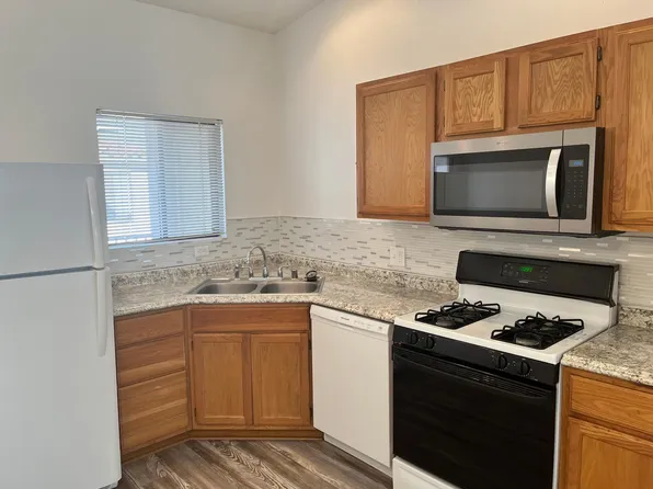 4249 Sabana Loop SE APT D, Rio Rancho, NM 87124