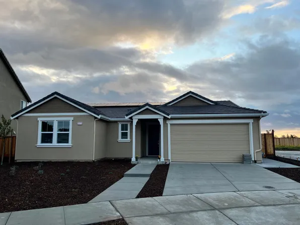 2610 Jackson Dr, Hollister, CA 95023