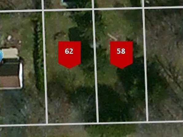 62 Royal Oak Dr, Rochester, NY 14624