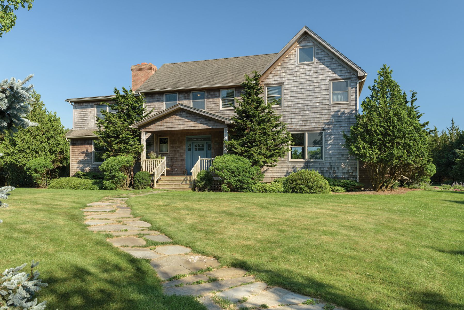 45 Clearview Farm Rd, Southampton, NY 11968 Out East