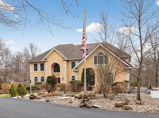 7 Farm Hollow Road, New Windsor, NY 12553