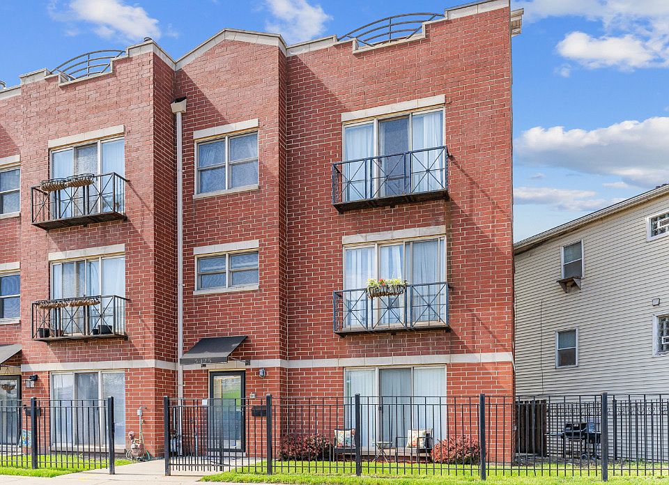 1st image of 3423 W School St #3423