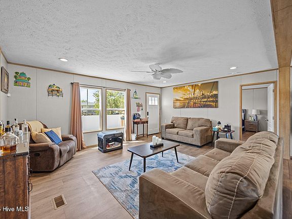 5th image of 512 Evins Lane