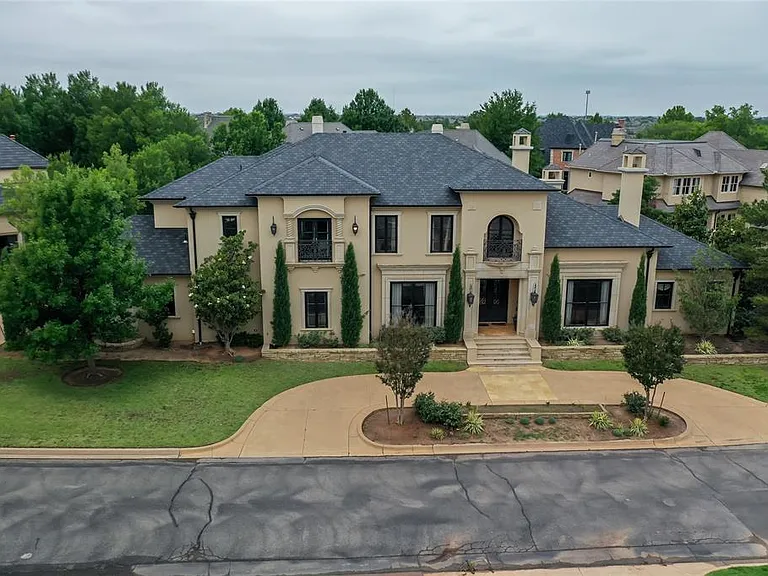 5701 Mistletoe Ct — Photo 1