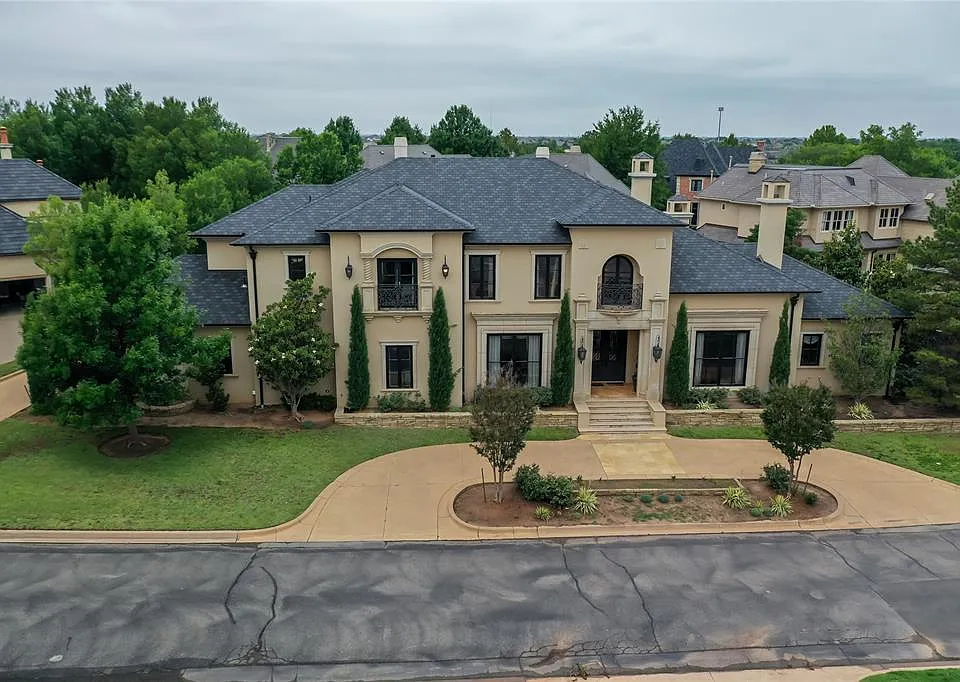 5701 Mistletoe Ct
