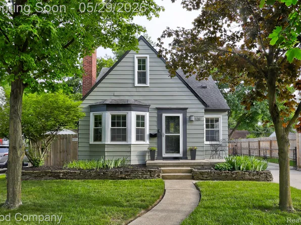 1281 W Saratoga Ave, Ferndale, MI 48220