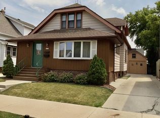 1421 Lenz Ct, Sheboygan, WI 53083