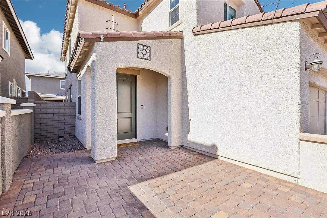 3 bed, 2.5 bath, 2030 sqft, $2,650 — Photo 4