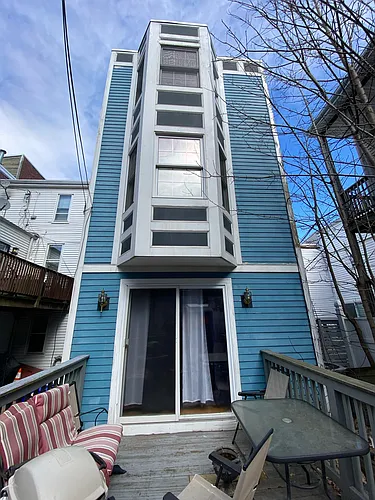 245 W 3rd St #2 Photo 1