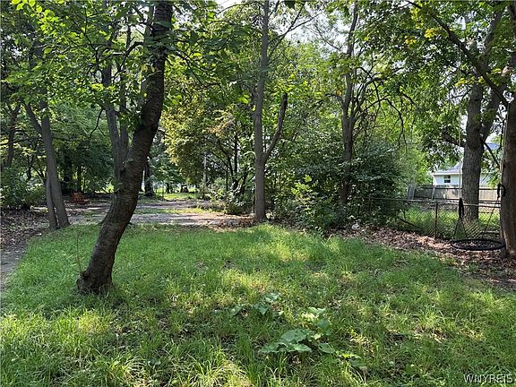 5th image of 828 15th St