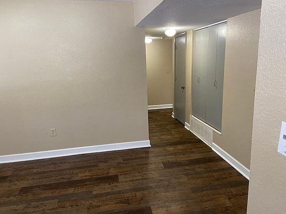 3rd image of 1912 Vermont St APT 1
