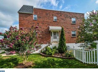 11815 Dumont Rd, Philadelphia, PA 19116