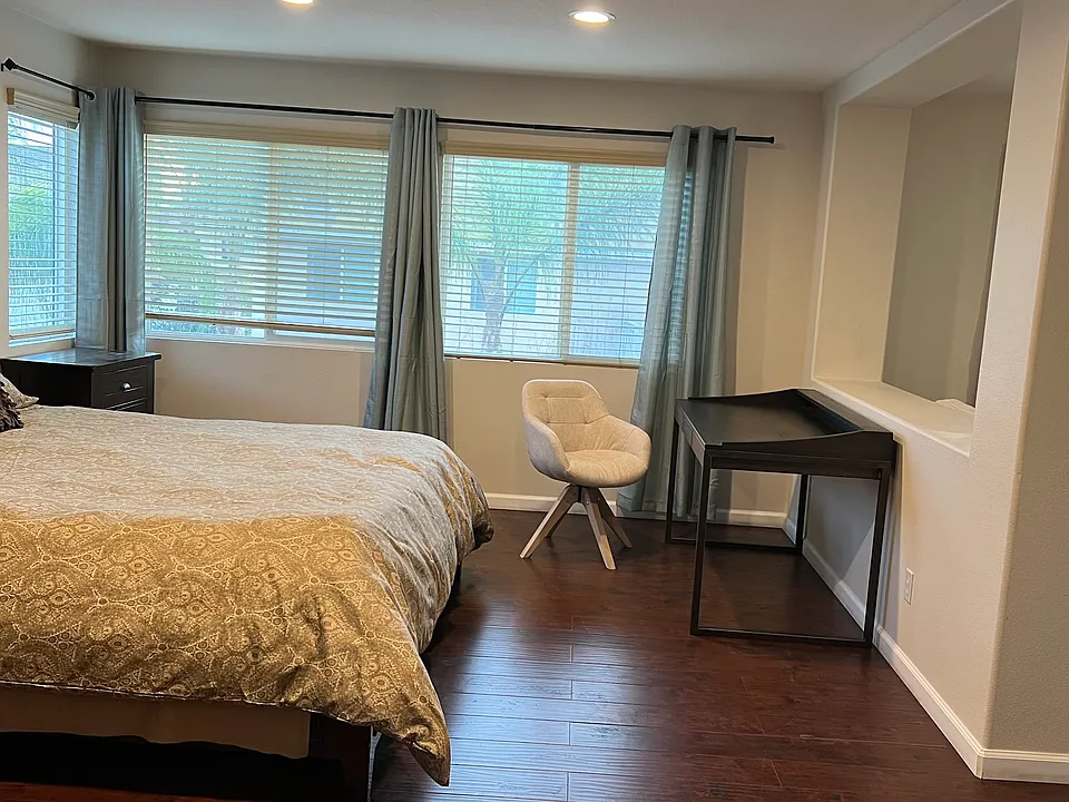 13885 Camp Rock St