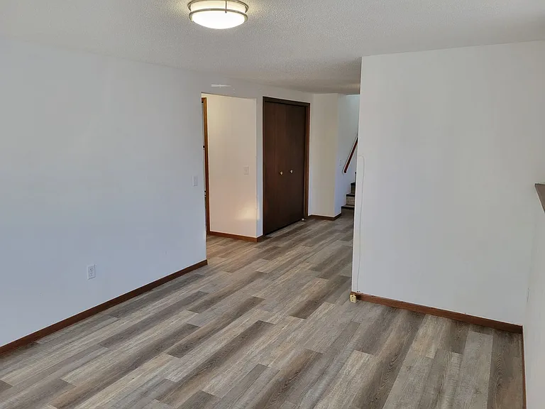 138 N Bay St — Photo 10