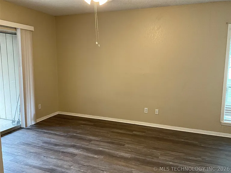 3228 S Lakewood Ave — Photo 12